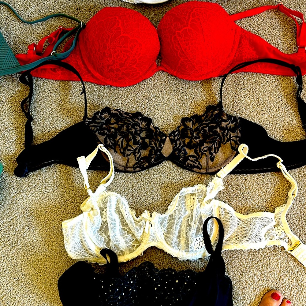 Bras 34-36C—DD